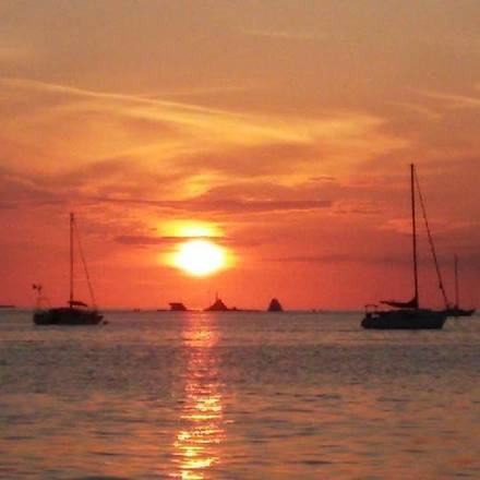Sunset Cruise - 90 Minute Cruise - Up to 6 People