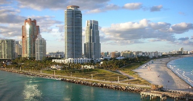 South Beach Helicopter Tour | 30 mins | Miami Exec. Airport