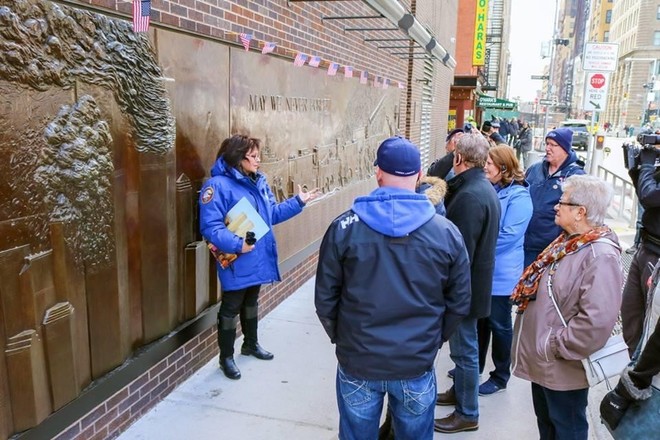 Guided Walking Tour & Gallery Admission