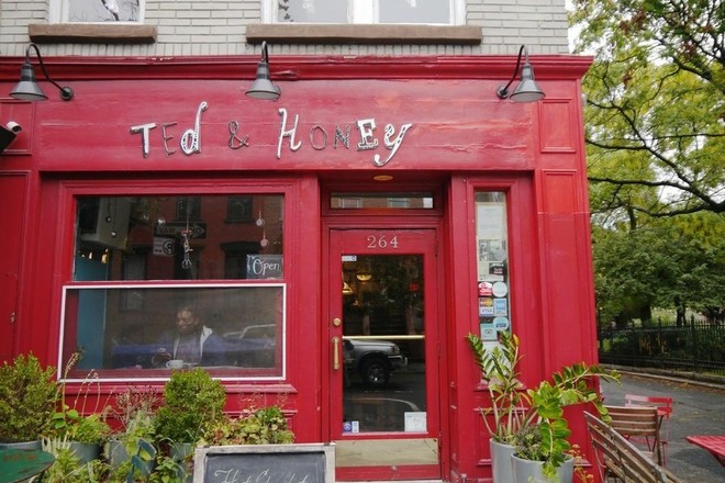 Neighborhood Eats Tour: Brownstone Brooklyn