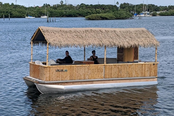 22' Tiki Pontoon Rental