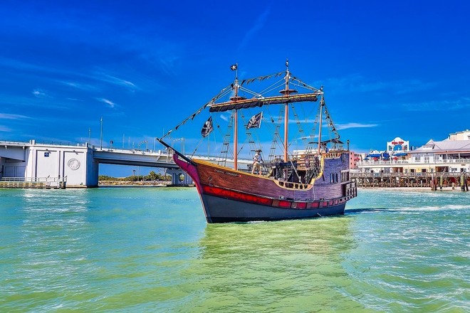 The Pirate Ship: Royal Conquest