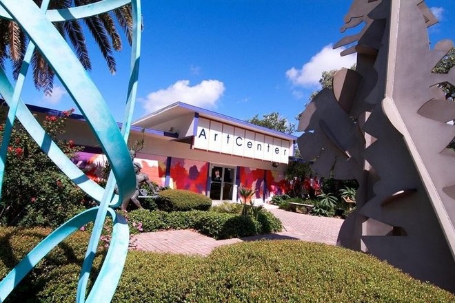 City Sightseeing Tour -  90 Minutes in Peak Season • Ages 12