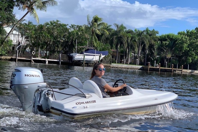 Mini-Powerboat Rentals | 1 or 2 people 