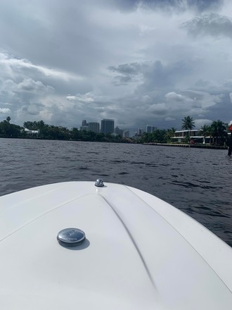 Mini-Powerboat Rentals | 1 or 2 people 