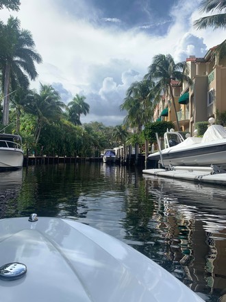 Mini-Powerboat Rentals | 1 or 2 people 