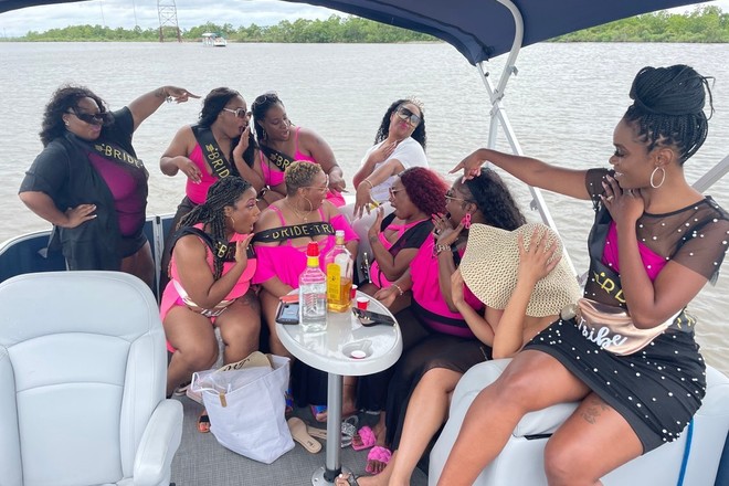 Bentley Cruiser Bayou Party- Up to 10 People -  1.75hrs