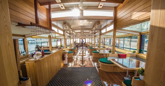 City Lights Cruise on Yacht Manhattan - 1.25hrs