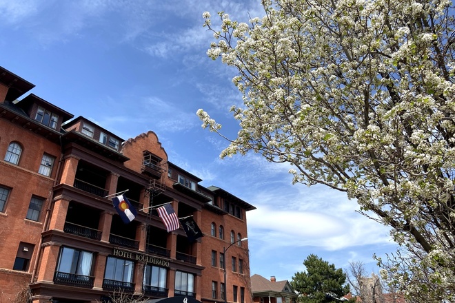 Boulder Highlights Private Walking Tour