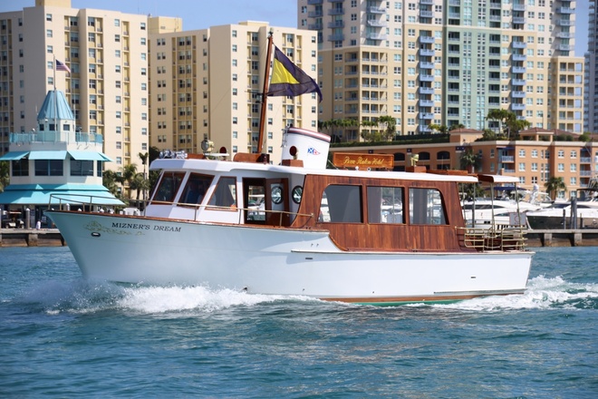 Miami Beach Vintage Yacht Sightseeing Tour