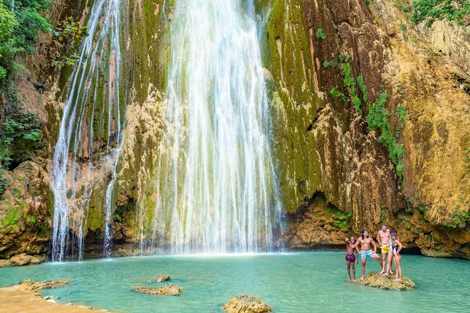 El Limon Waterfall & Zipline Adventure