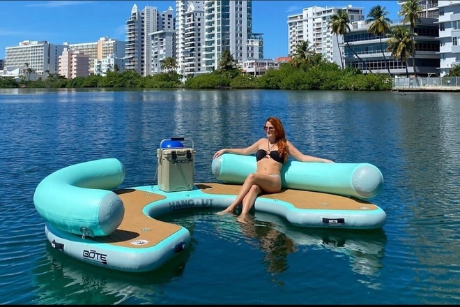 Hangout at Condado Lagoon