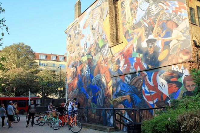 Classic Taxi and Secret London Cycle Tours Experience
