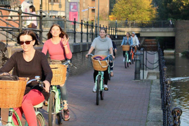 Classic Taxi and Secret London Cycle Tours Experience