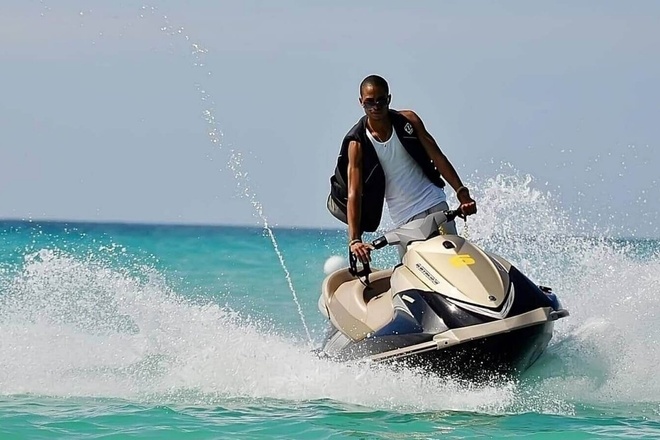 Mobay Tripple - JetSki + Parasailing + Bamboo Rafting With L