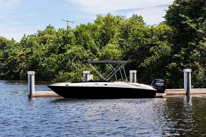 Bayliner Element E18