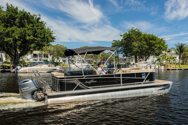 SunChaser Geneva Cruise Pontoon