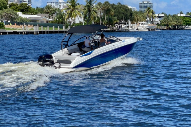 Rinker Q5