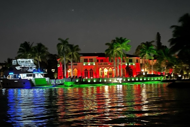 Exclusive Boat Cruise through the Venice of America