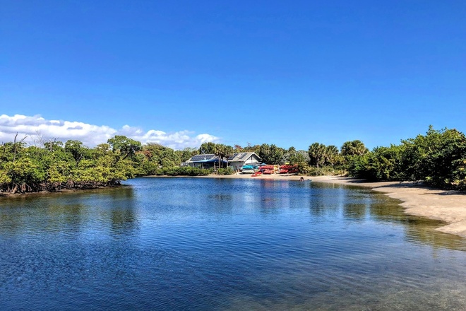 Discovery Boat Tour