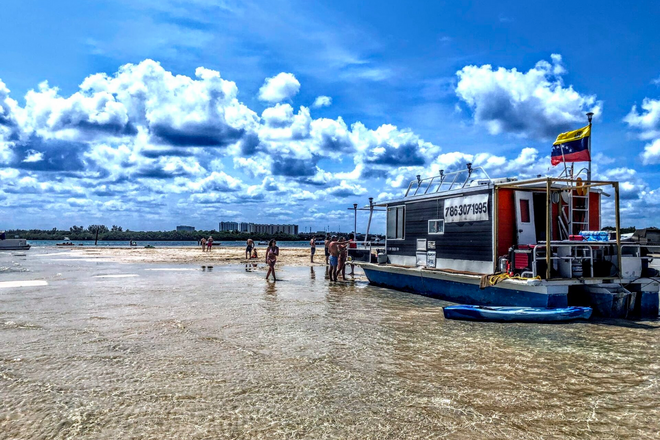 Haulover Sandbar Boat Tour